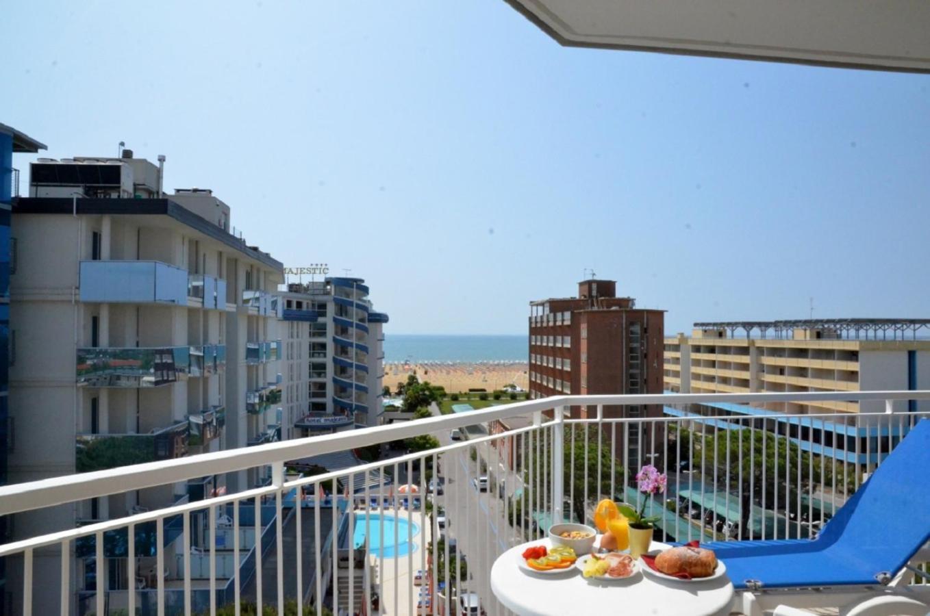 Hotel Luna Bibione Exteriör bild